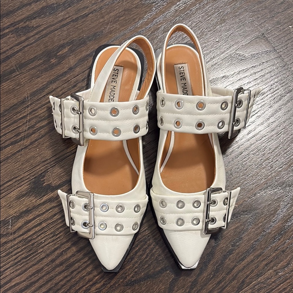 Steve Madden Graya Flat